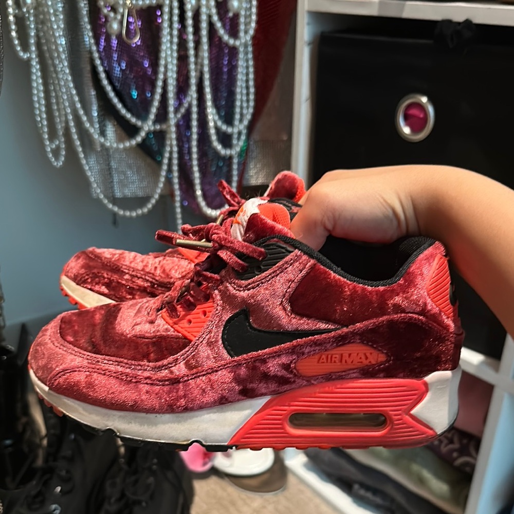 Nike Air Max Velvet Red Sneakers